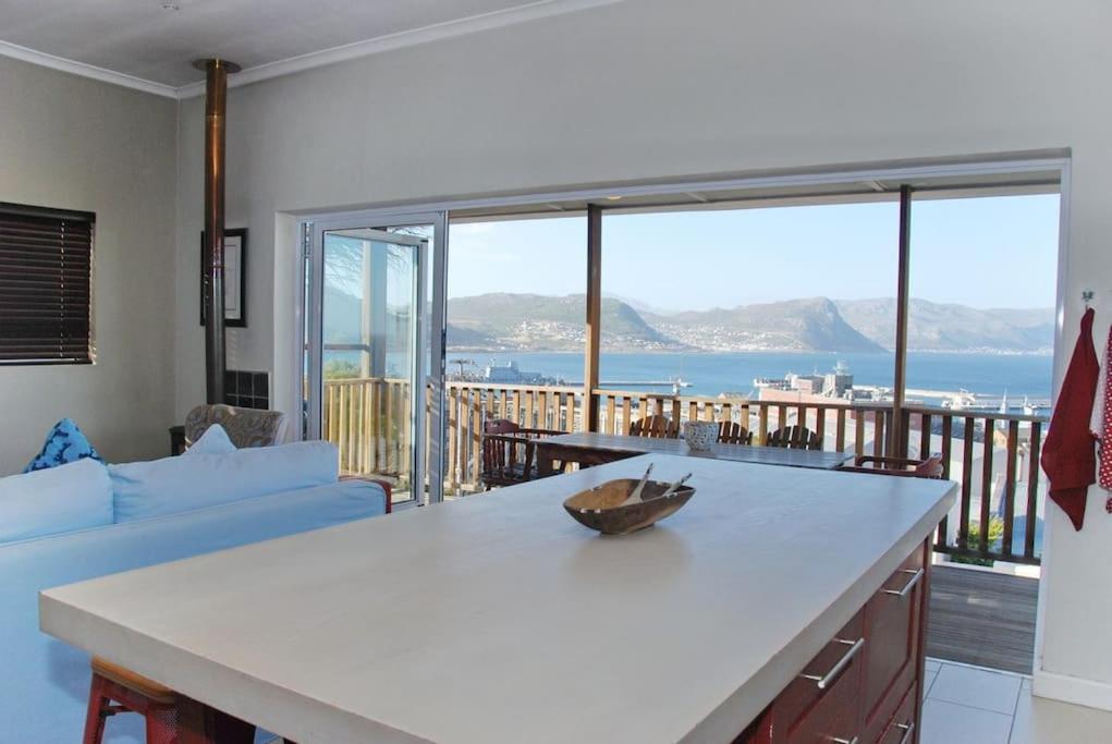 The Grosvenor Guest House & Self Catering 시몬스타운 외부 사진