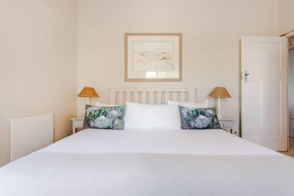 The Grosvenor Guest House & Self Catering 시몬스타운 외부 사진