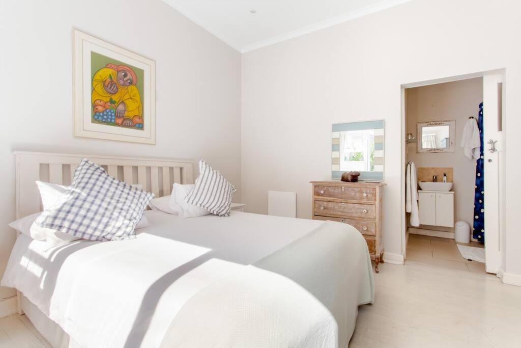 The Grosvenor Guest House & Self Catering 시몬스타운 외부 사진