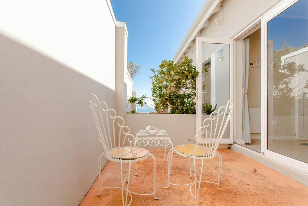 The Grosvenor Guest House & Self Catering 시몬스타운 외부 사진