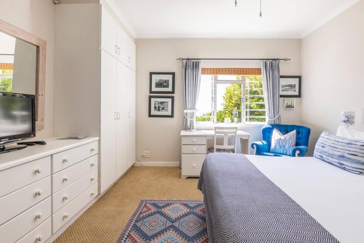 The Grosvenor Guest House & Self Catering 시몬스타운 외부 사진